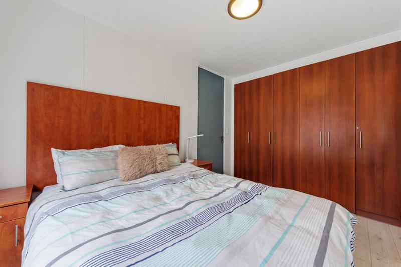 To Let 1 Bedroom Property for Rent in Claremont Western Cape